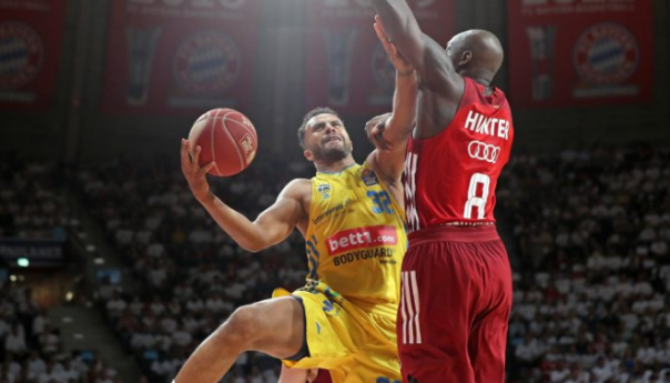 Bayern deklasirao Albu i smanjio na 2:1 u seriji