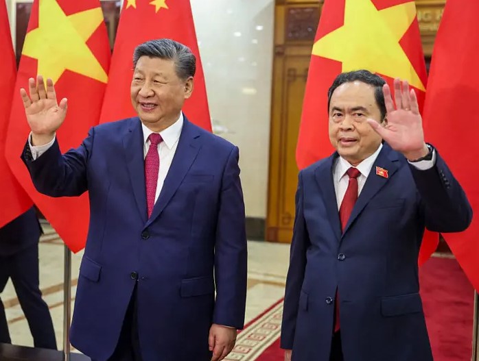 BBC: Kina je krenula u ofanzivu, Xi vidi nevolje na vidiku