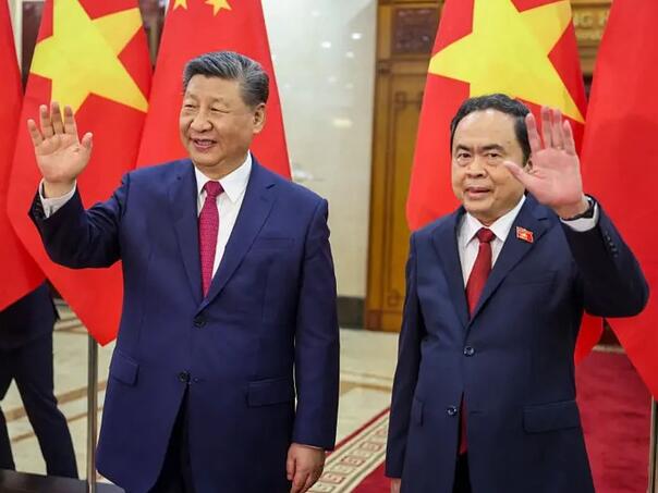 BBC: Kina je krenula u ofanzivu, Xi vidi nevolje na vidiku