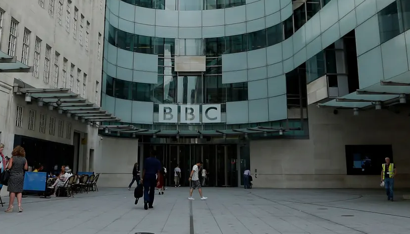BBC obustavlja rad u Rusiji