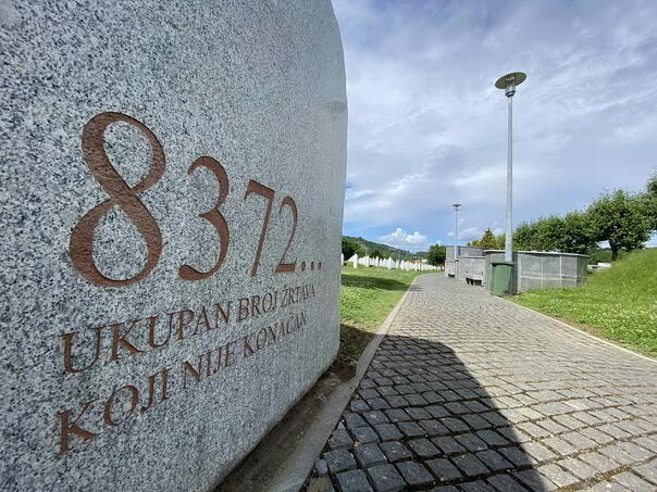 BBC: Prijedlog rezulucije o Srebrenici usvojen uprkos žestokom lobiranju Srbije