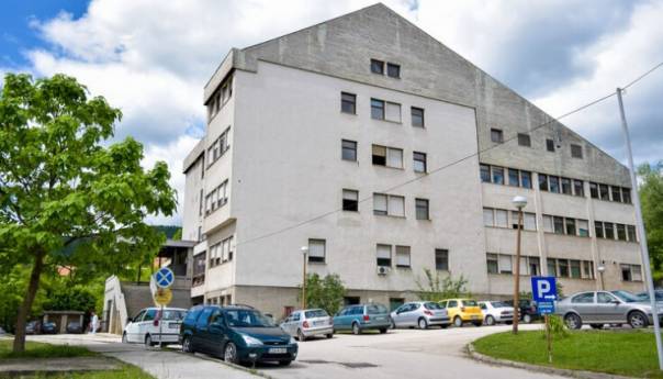 Beba od devet dana pozitivna na korona virus