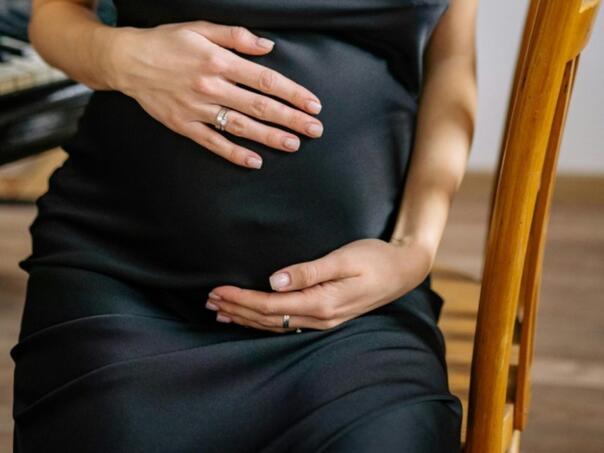 Bebe ‘ritaju’ u stomaku i godinama poslije poroda
