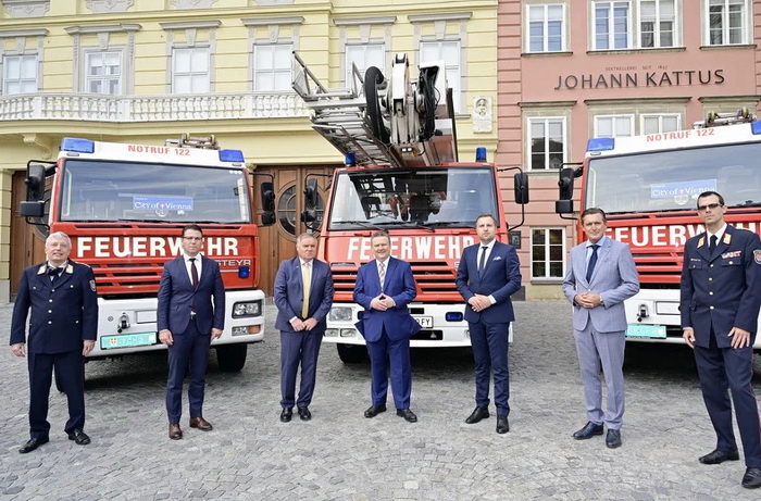 Beč donirao sarajevskim vatrogascima tri vozila