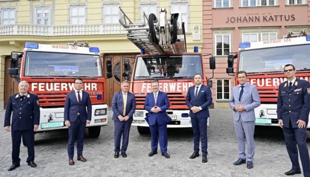 Beč donirao sarajevskim vatrogascima tri vozila