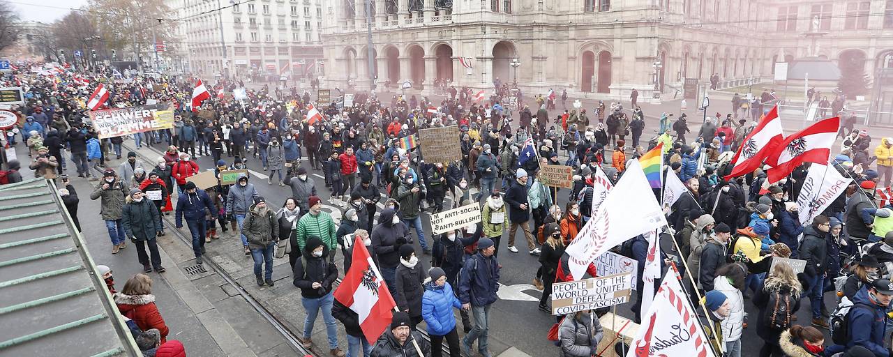 Beč: Incidenti i privođenja na protestima, policija koristila biber sprej