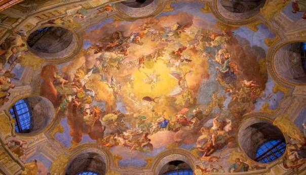 Beč: Najstarija biblioteka otvara svoja vrata, korištene knjige idu u karantin