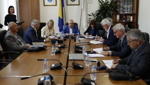 Bečarević i načelnici općina potpisali sporazume vrijedne 8,1 milion KM