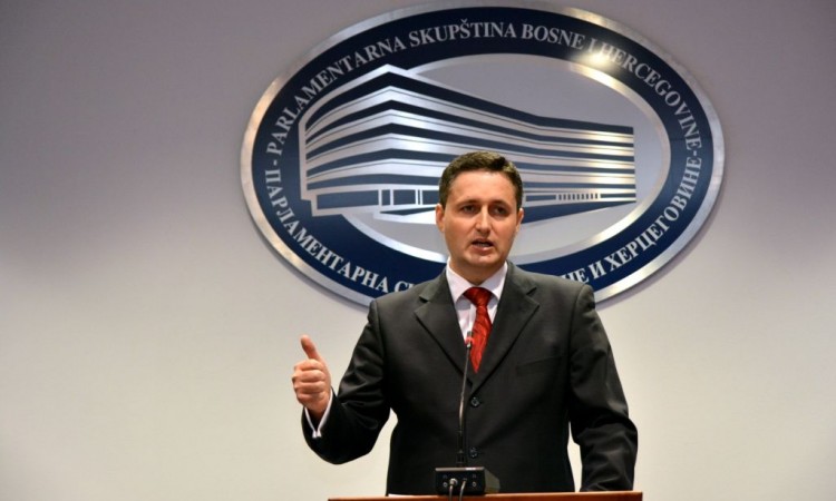 Bevanda blokiranjem budžeta krši Ustav i zakon