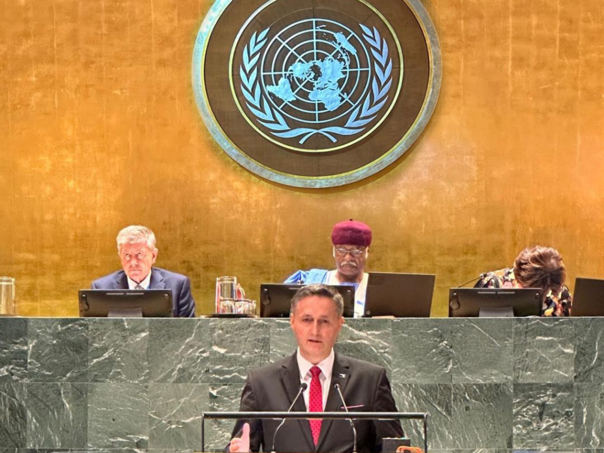 Bećirović će se obratiti Generalnoj skupštini UN-a u znak sjećanja na žrtve Srebrenice