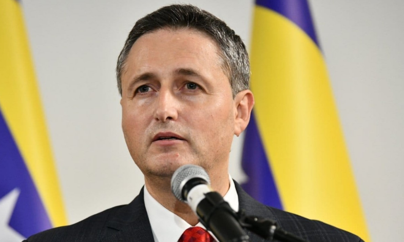 Bećirović Dodiku: Okrenimo se rješavanju životnih pitanja