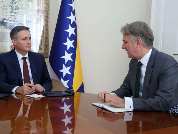 Bećirović i ambasador Reilly potvrdili jačanje strateškog partnerstva BiH i UK-a