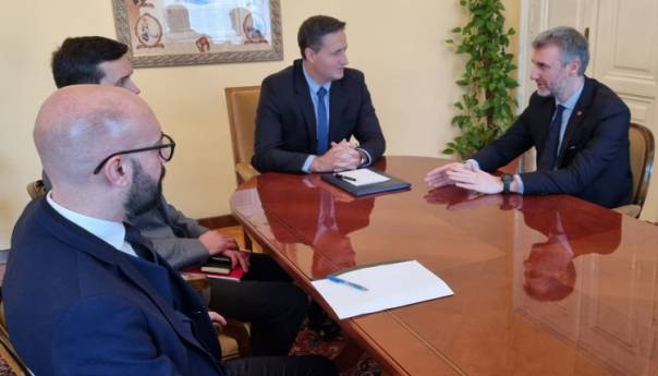 Bećirović- Forto: Ubrzati rad na ispunjavanju 14 ključnih prioriteta