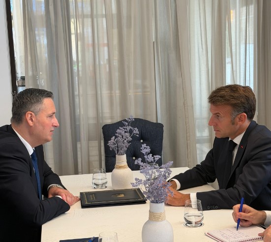 Bećirović s Macronom: Insistira na ubrzanom putu BiH ka NATO i EU