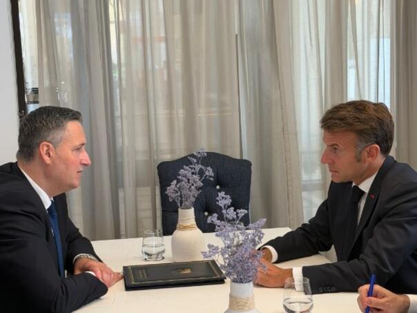 Bećirović s Macronom: Insistirao na ubrzanom putu BiH ka NATO i EU
