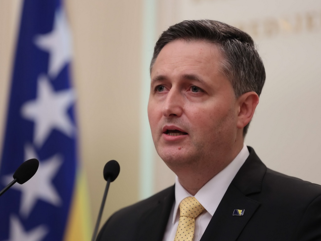 Bećirović: Insistirati na međudržavnim odnosima, a ne na monoetničkim saborima