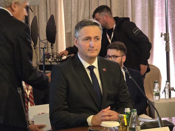 Bećirović iz Albanije poslao poruku separatistima