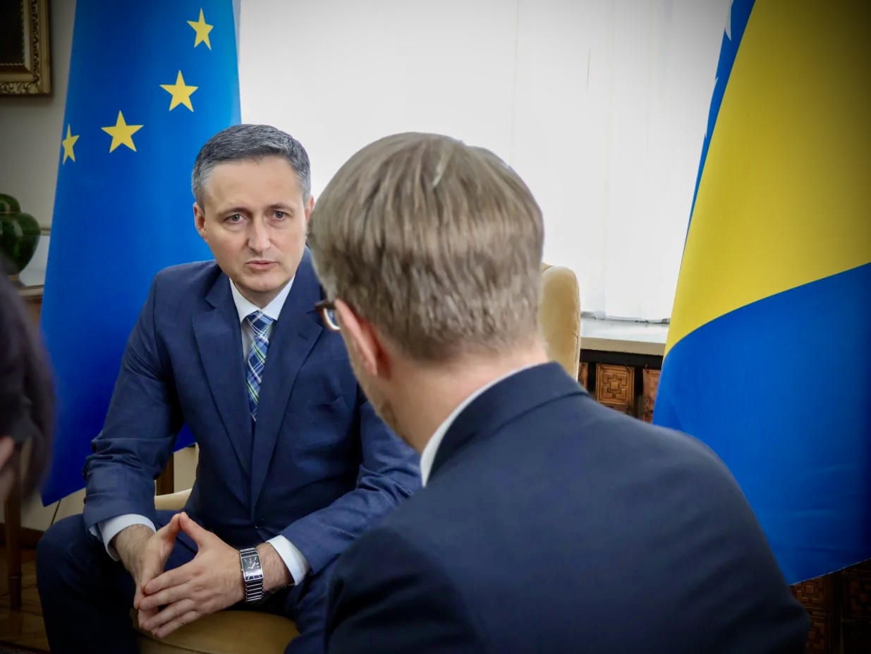 Bećirović iznenada s američkim diplomatom: SAD neupitno uz BiH