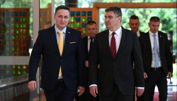 Bećirović u Zagrebu: Komšić je legalan, Dodik je prijetnja