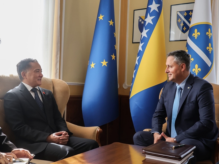 Bećirović - Ji Ping: Vanjska politika je isključiva nadležnost države BiH, a ne entiteta