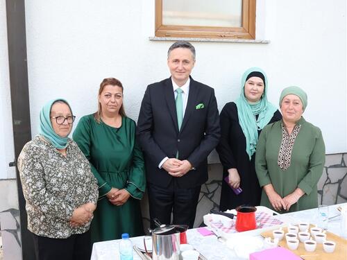 Bećirović klanjao bajram-namaz u Prijedoru: Simbol povratka i dostojanstva