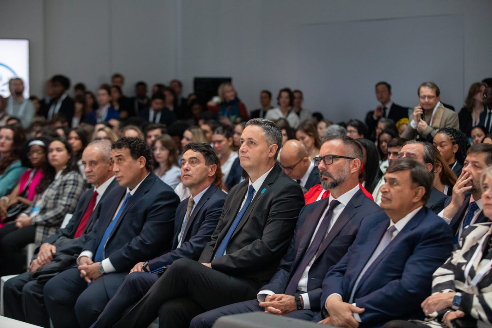 Bećirović na otvaranju Pariškog mirovnog foruma