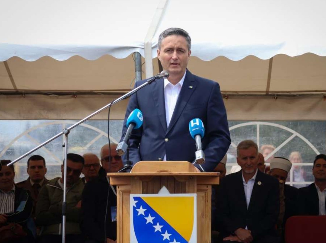 Bećirović na Vlašiću: Čuvati istinu o našim herojima