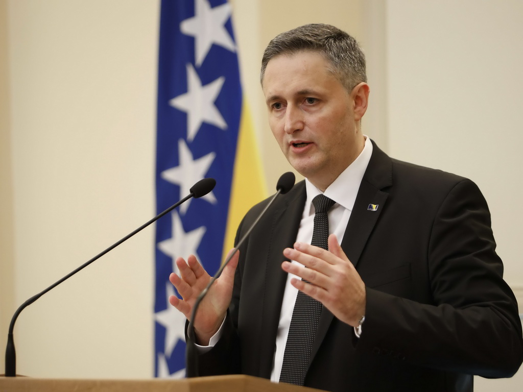 Bećirović: Nastaviti s konkretnim aktivnostima širenja istine o BiH