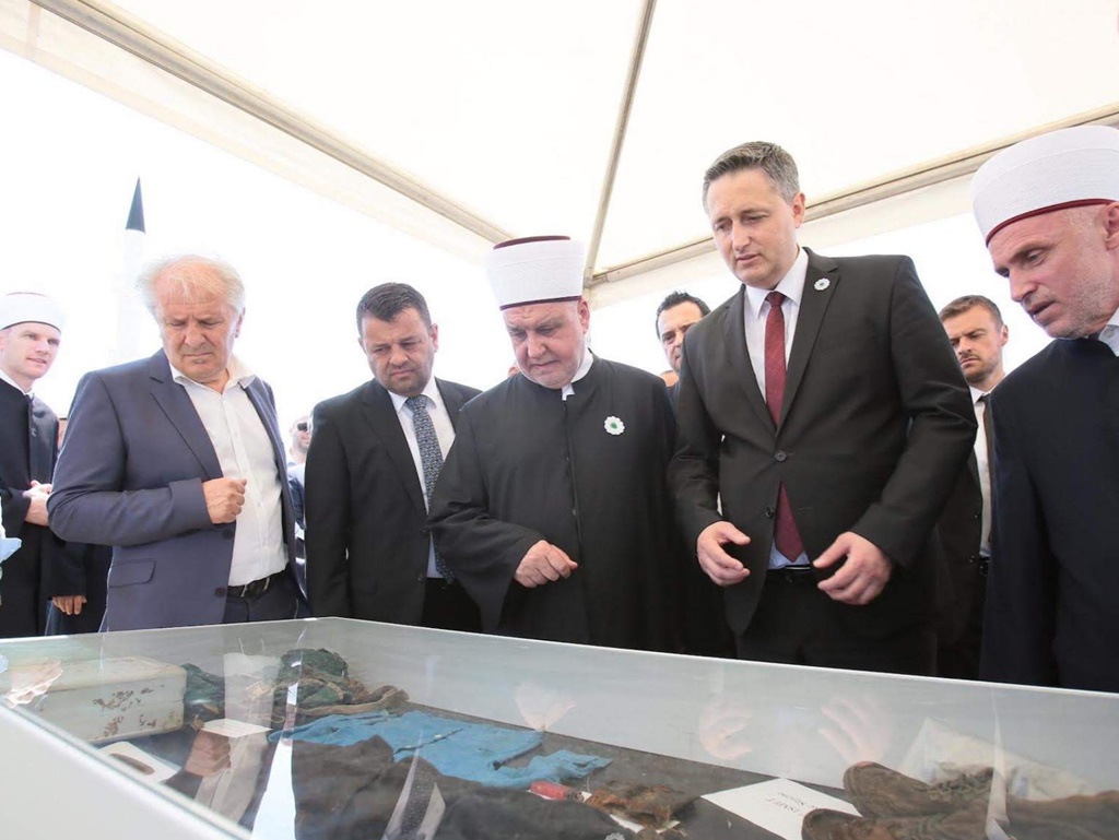 Bećirović: Niko ne može sakriti istinu o Prijedoru, Kozarcu i BiH