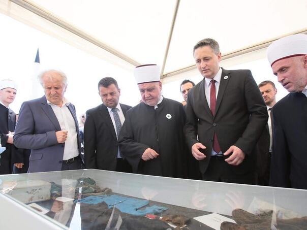 Bećirović: Niko ne može sakriti istinu o Prijedoru, Kozarcu i BiH