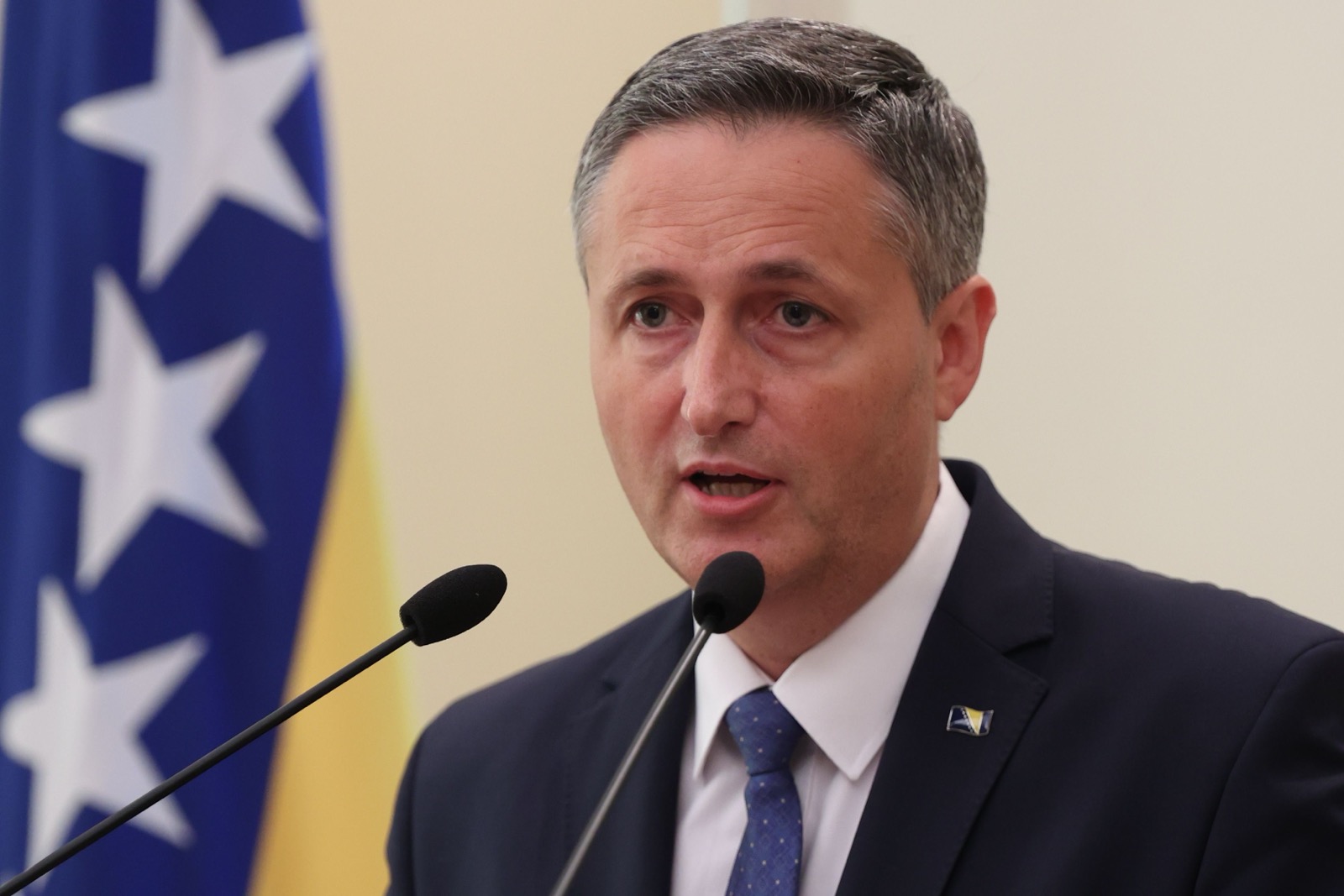 Bećirović o referendumu: Neka se ne igraju