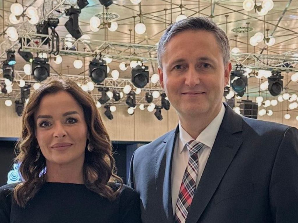 Bećirović o učešću supruge na forumu: Nećemo prepustiti prostor neprijateljima države