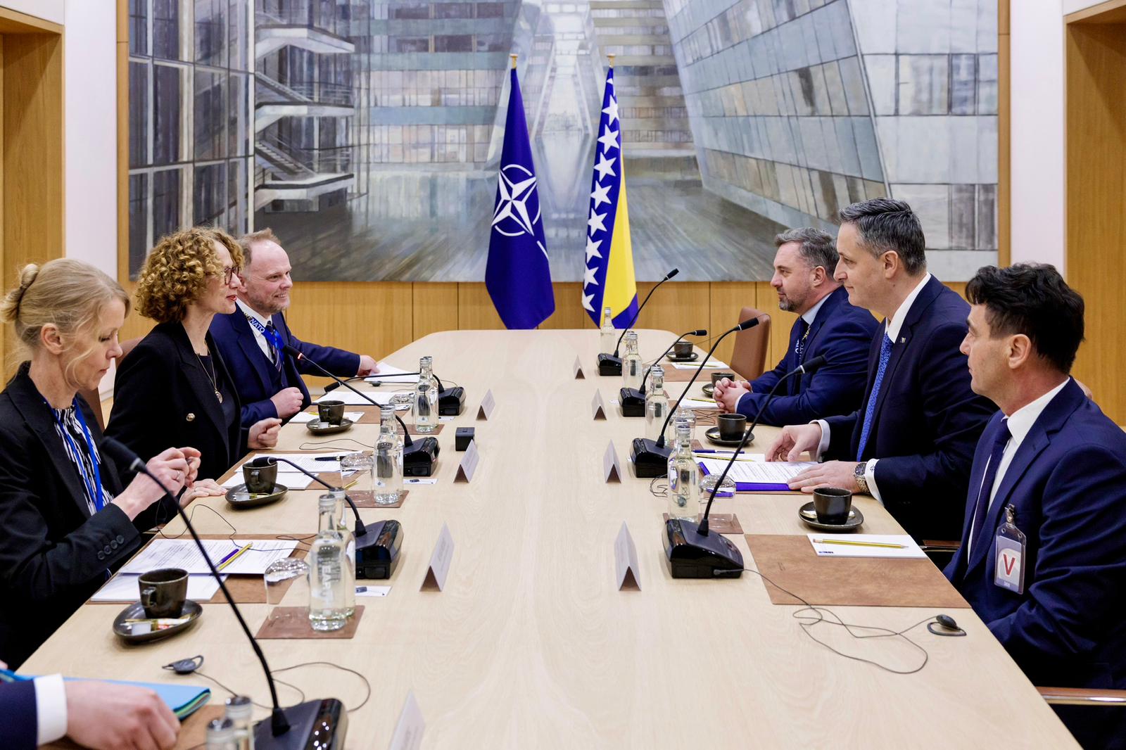 Bećirović optimističan, NATO oprezan: BiH ima uslove za članstvo?