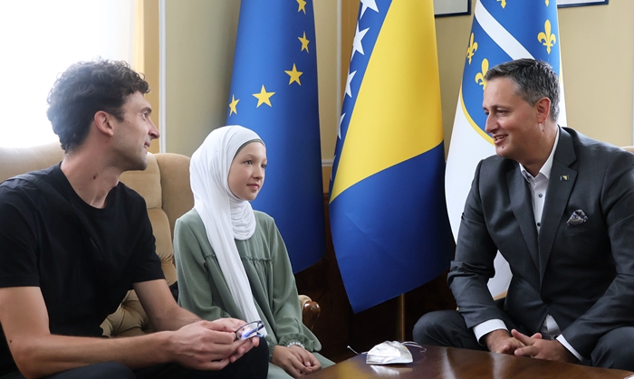 Bećirović organizirao prijem za Merjem Džafić, državnu prvakinju u šahu