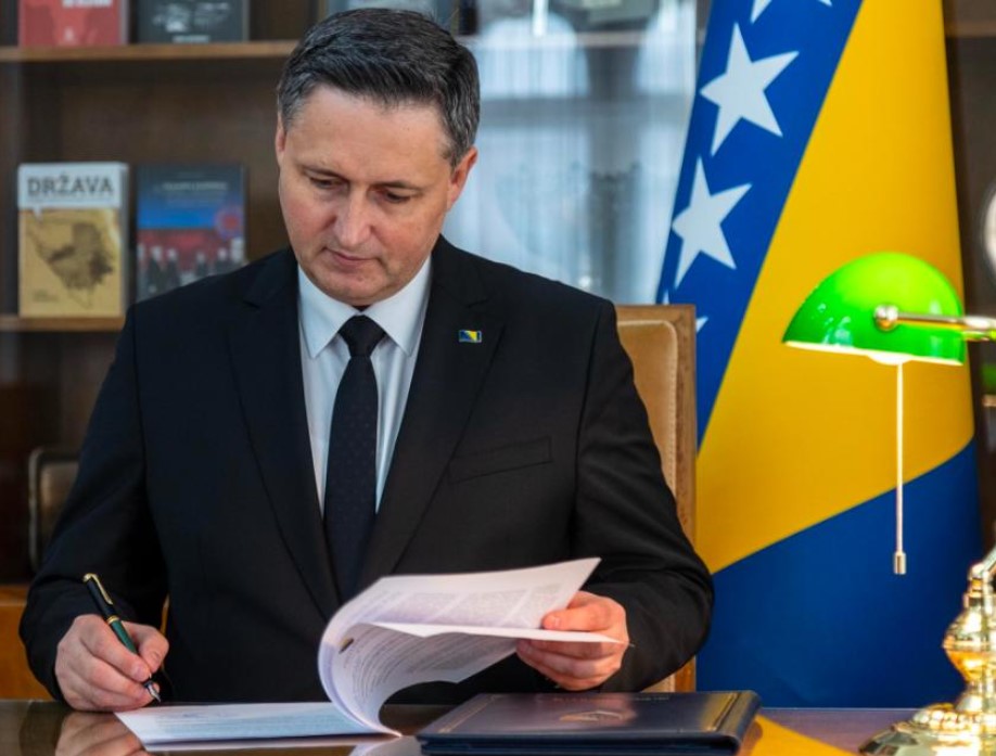 Bećirović podnio Ustavnom sudu BiH Zahtjev za ocjenu ustavnosti Zaključaka NSRS