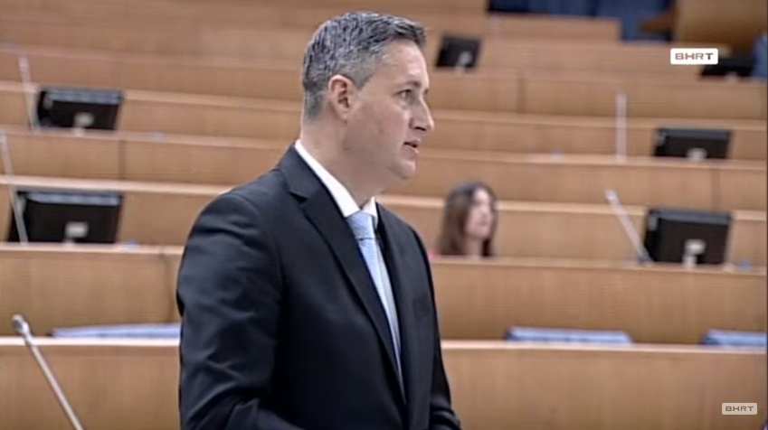 Bećirović: Pogledajte šta radi Čovićev HDZ, pola Evrope su digli na noge