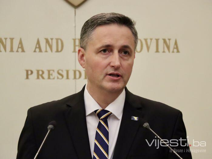 Bećirović poručio Vučiću: Nisi nadležan!