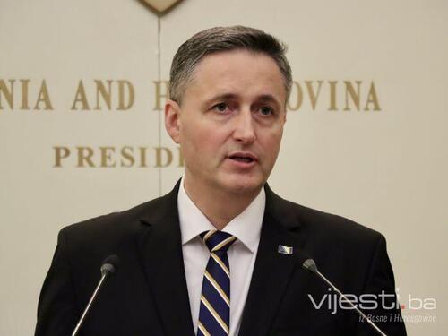 Bećirović poručio Vučiću: Nisi nadležan!