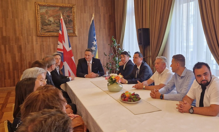 Bećirović posjetio Ambasadu BiH u Londonu