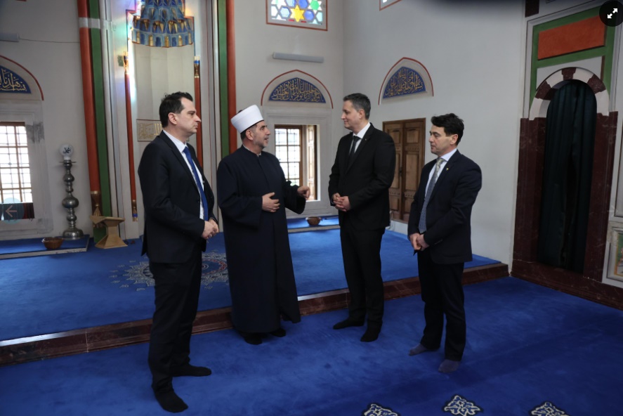 Bećirović posjetio Banjalučku biskupiju i muftiju banjalučkog