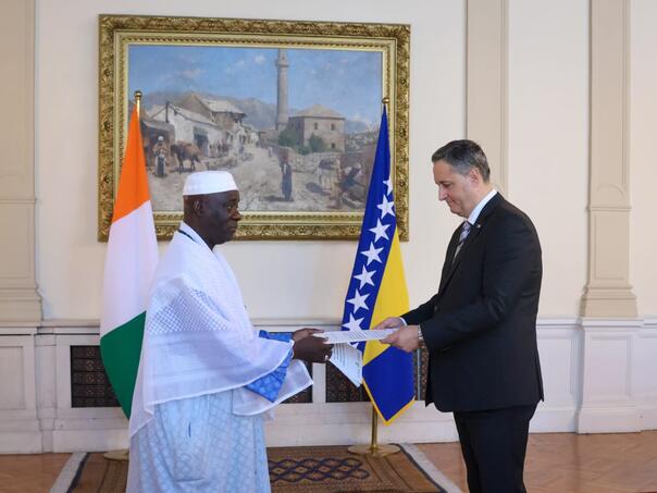 Bećirović primio nove ambasadore i ambasadorice: BiH jača saradnju s četiri države