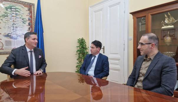 Bećirović razgovarao sa Adnanom Šerakom, kandidatom za načelnika Vogošće