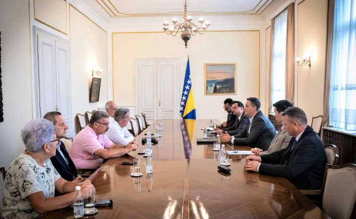 Bećirović s bh. intelektualcima i umjetnicima
