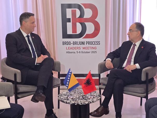 Bećirović s predsjednikom Albanije o jačanju veza i avioliniji Sarajevo - Tirana