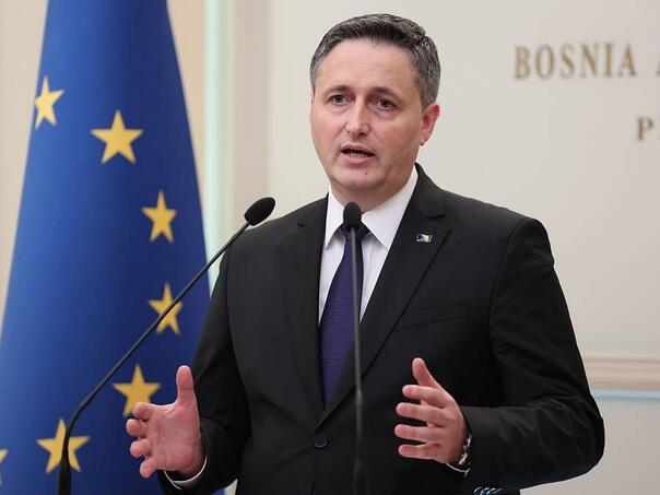 Bećirović se vanredno obratio: Ovo su ključne poruke