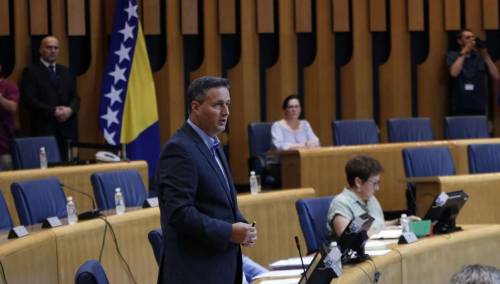 Bećirović: Sramni prijedlog koji predviđa povećanje plaća najviših državnih funkcionera