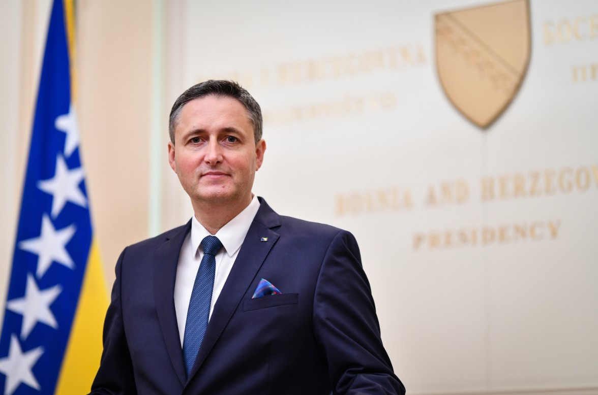 Bećirović sutra u Vatikanu, prisustvovat će sahrani pape Franje