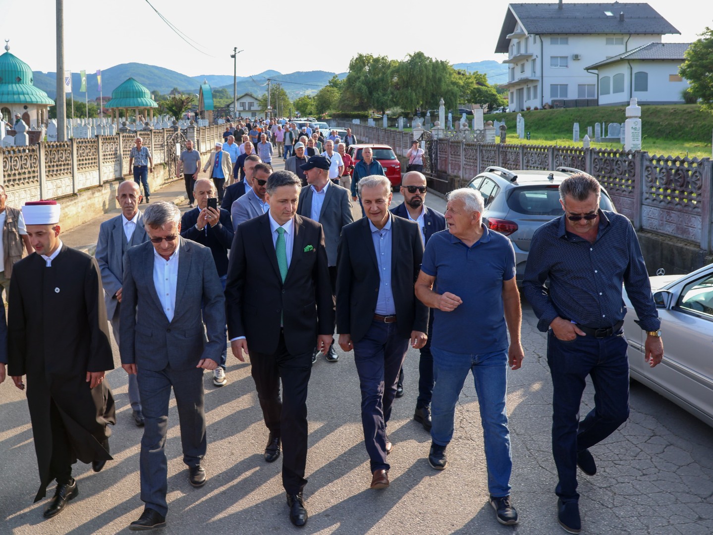 Bećirović u bajramskoj posjeti Kozarcu: Svjedok hrabrosti i otpornosti