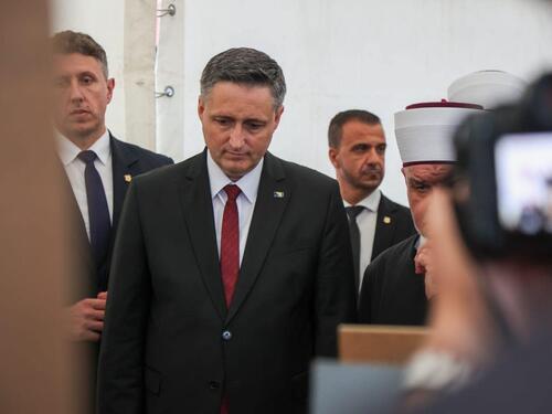 Bećirović u Kozarcu: Ovdje je počinjen zločin protiv čovječnosti s elementima genocida