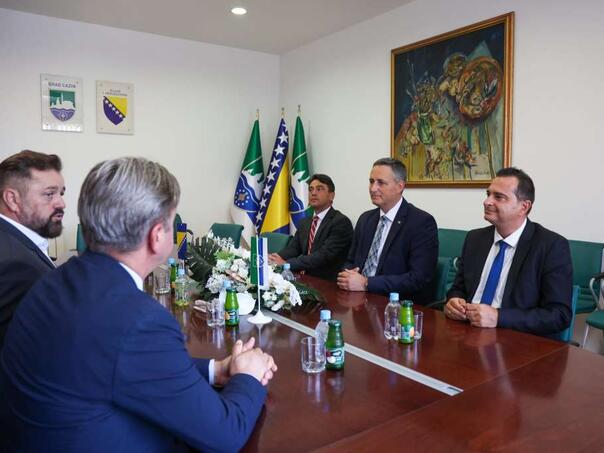 Bećirović u okviru radne posjete Cazinu s gradonačelnikom Ogreševićem